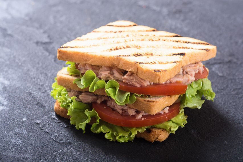 Sandwich de atún 